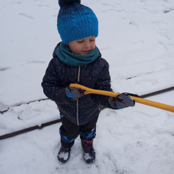 Radovánky na sněhu