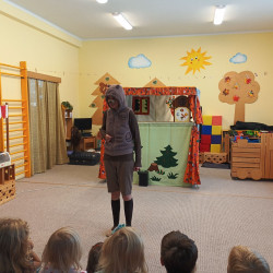 Divadelní představení a návštěva zámku